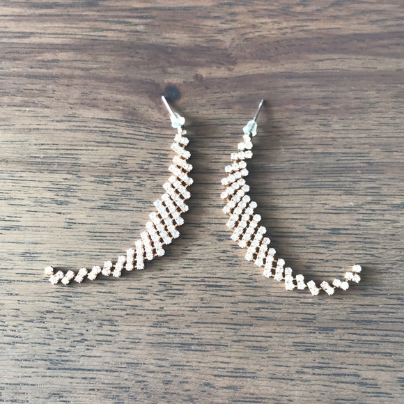 Le Château Fun and Flexible Sparkly Earrings - Picture 2 of 5